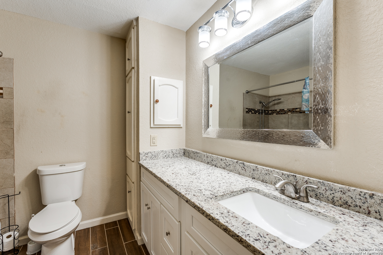 2811 Woodbury Unit: 405