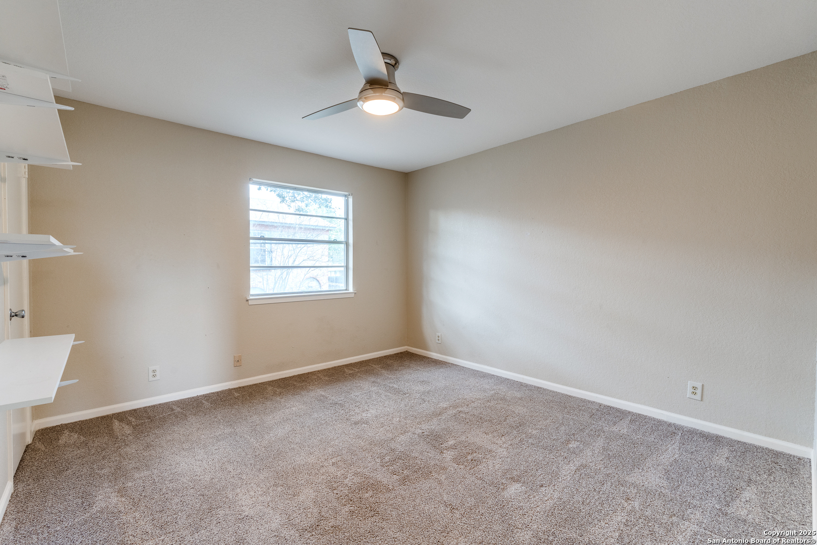 2811 Woodbury Unit: 405