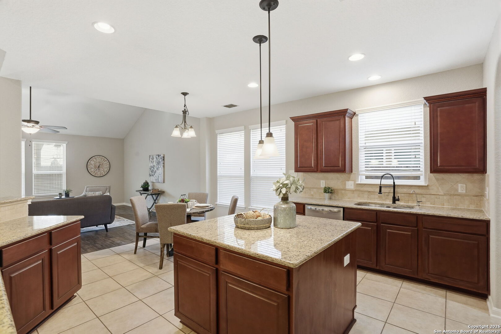 5203 Roan Brk