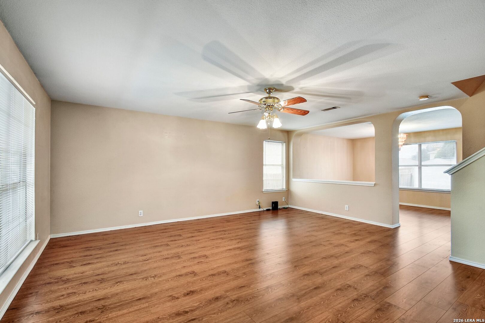 5207 Wood Glen
