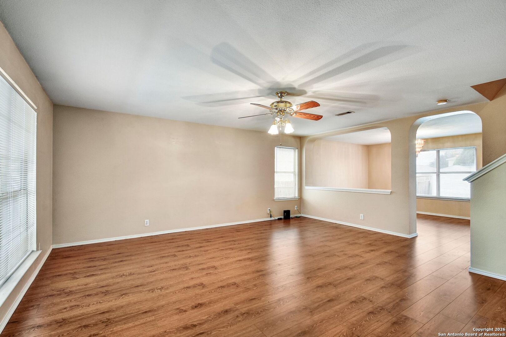 5207 Wood Glen