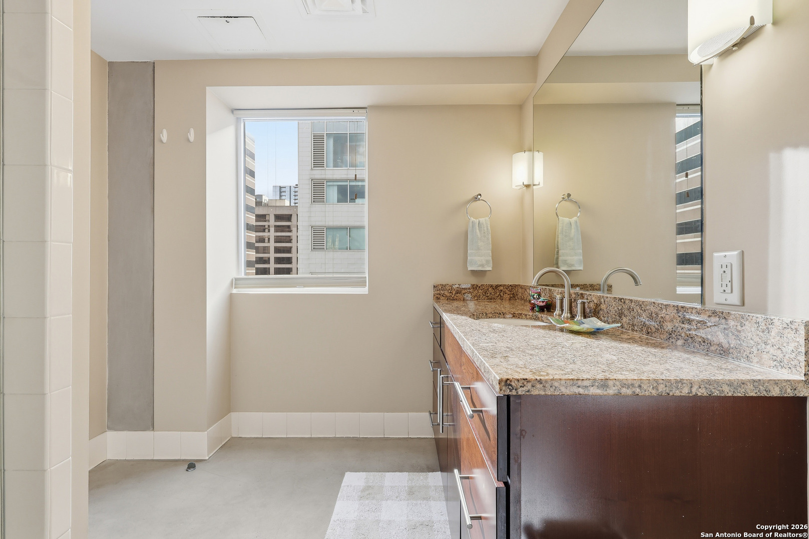 800 Brazos Unit: 1103