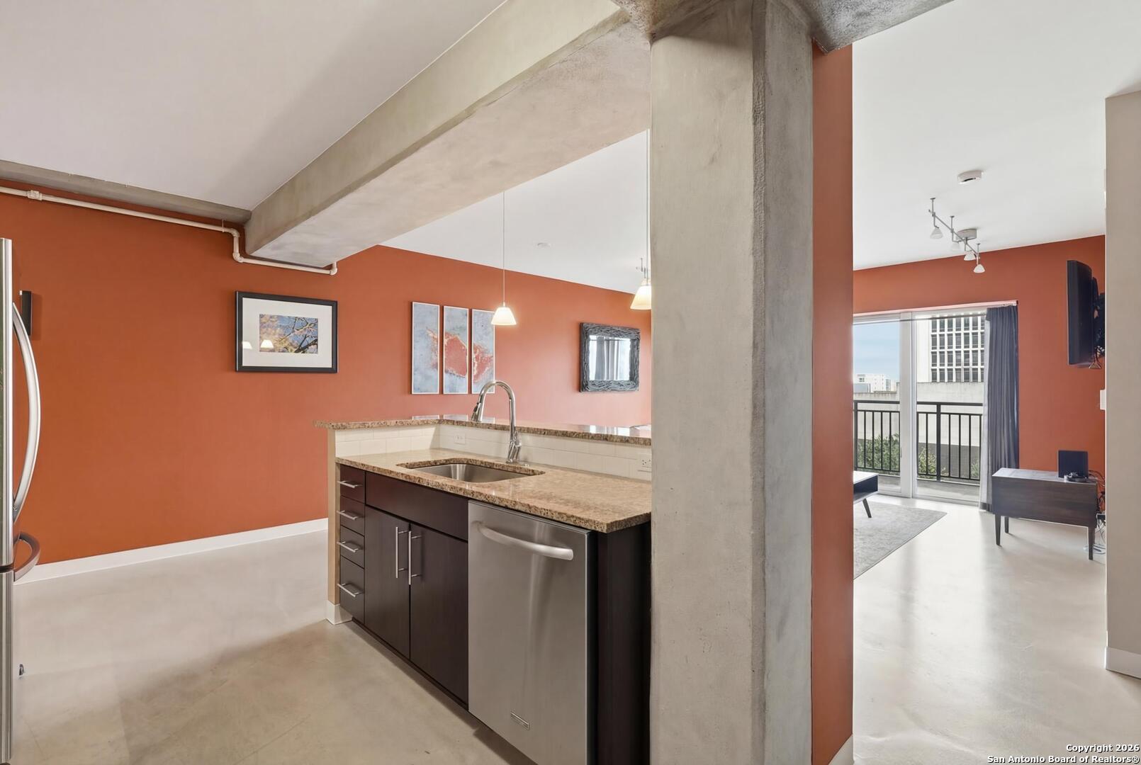 800 Brazos Unit: 1103