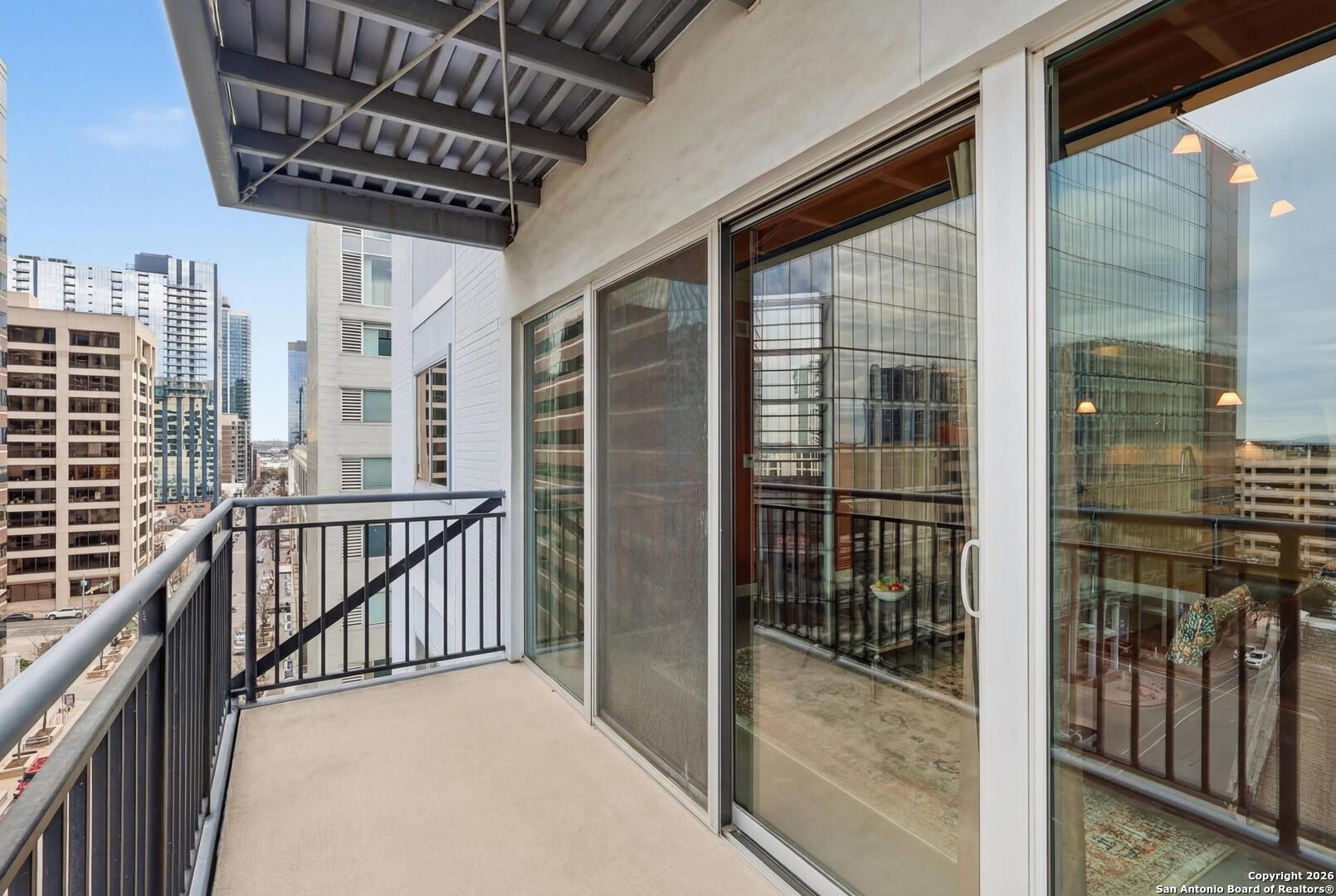 800 Brazos Unit: 1103