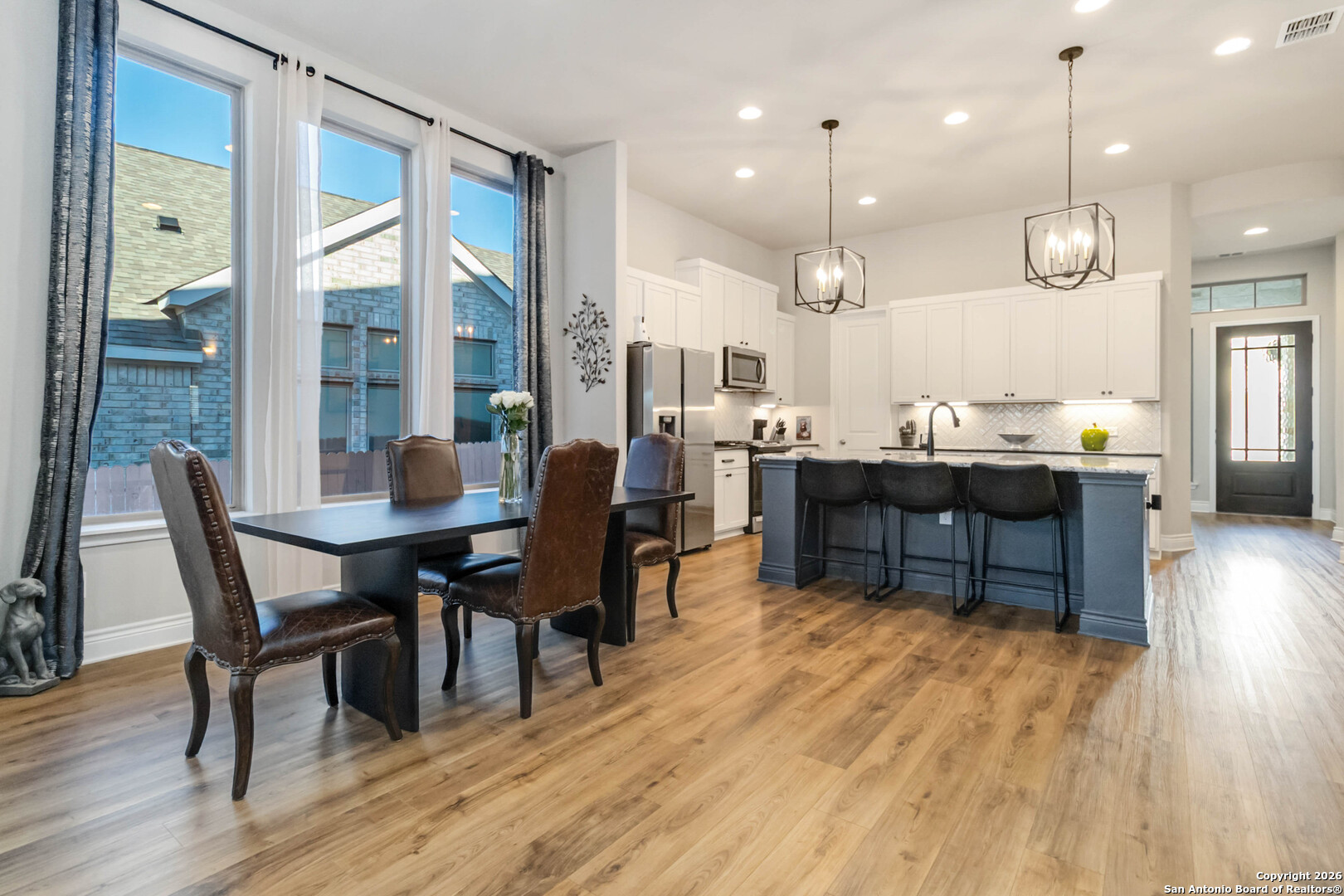 1030 Cadogan Squire