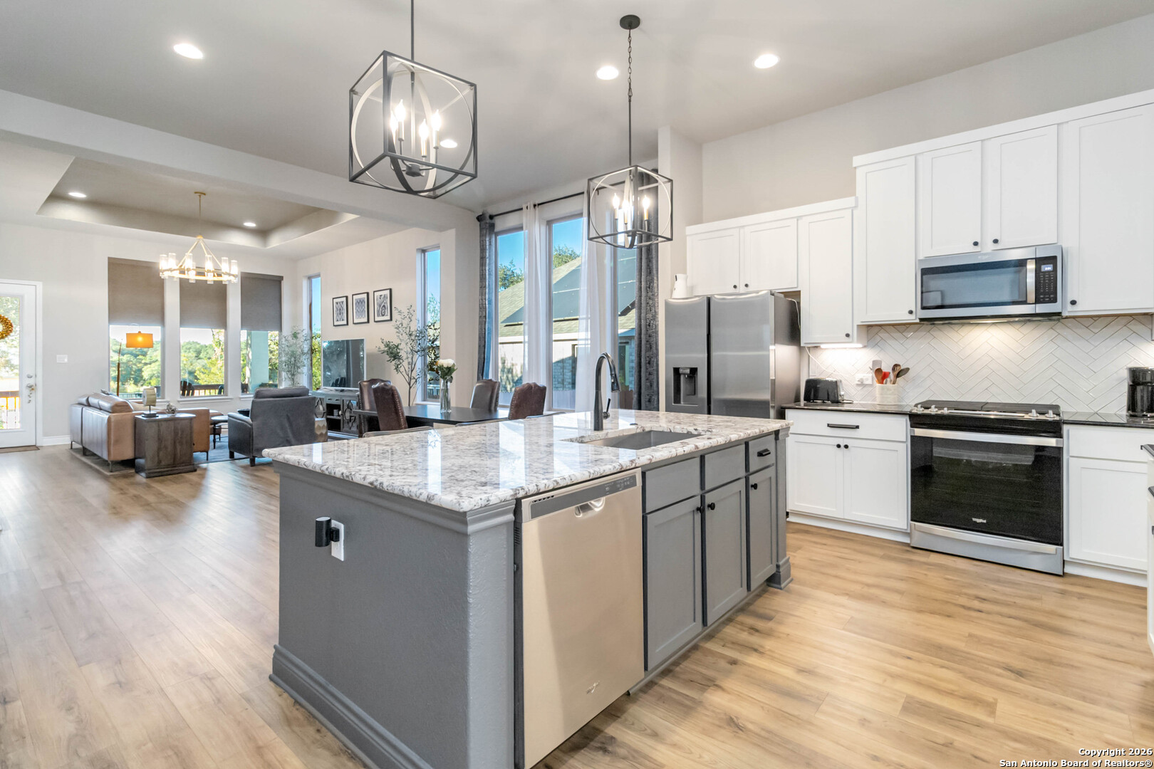 1030 Cadogan Squire