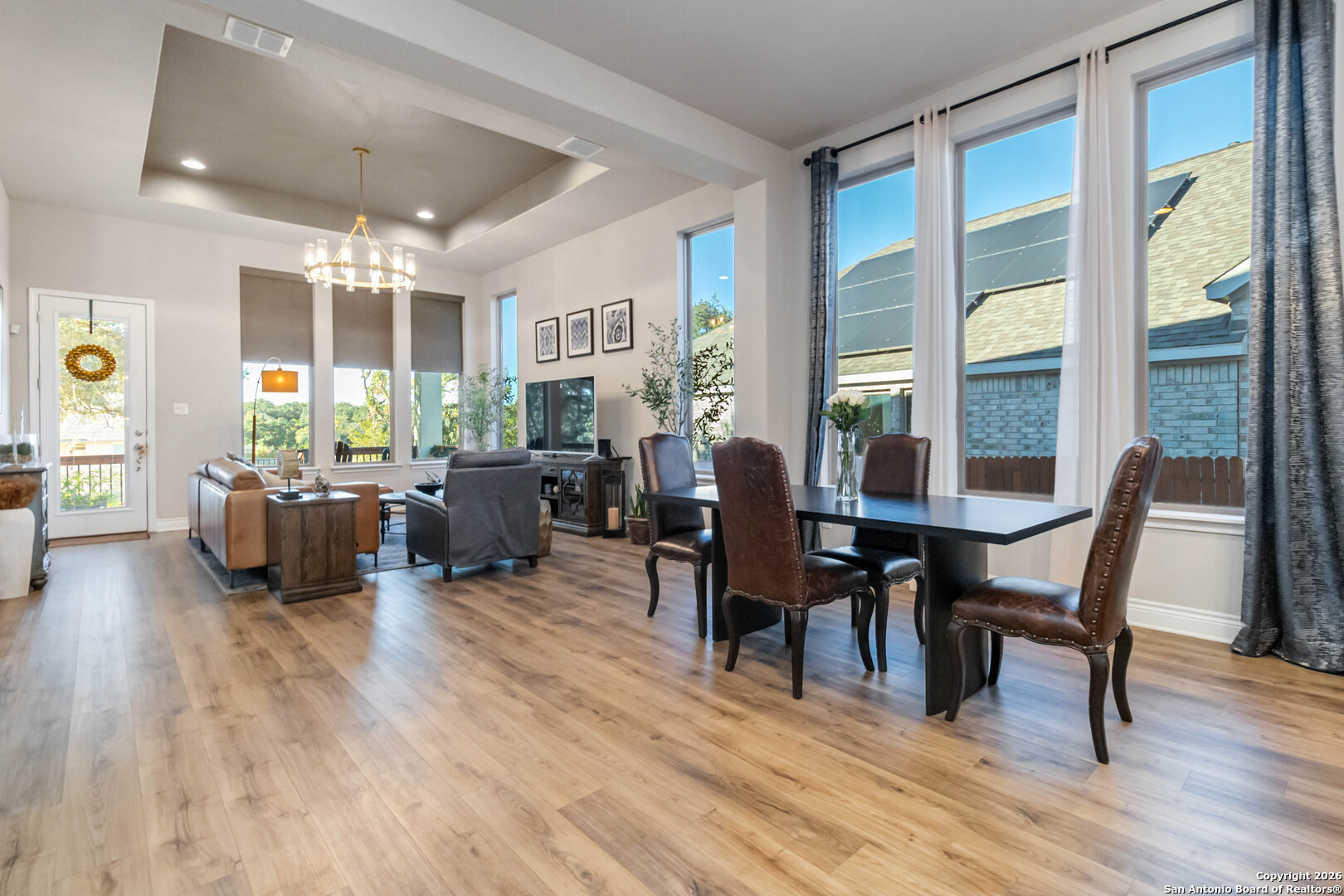 1030 Cadogan Squire