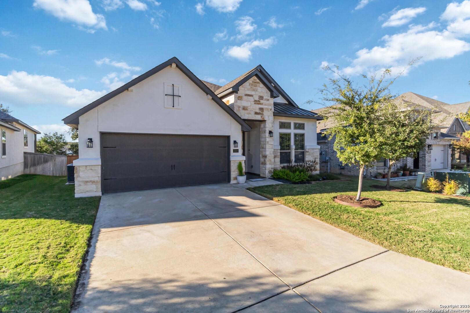 1030 Cadogan Squire
