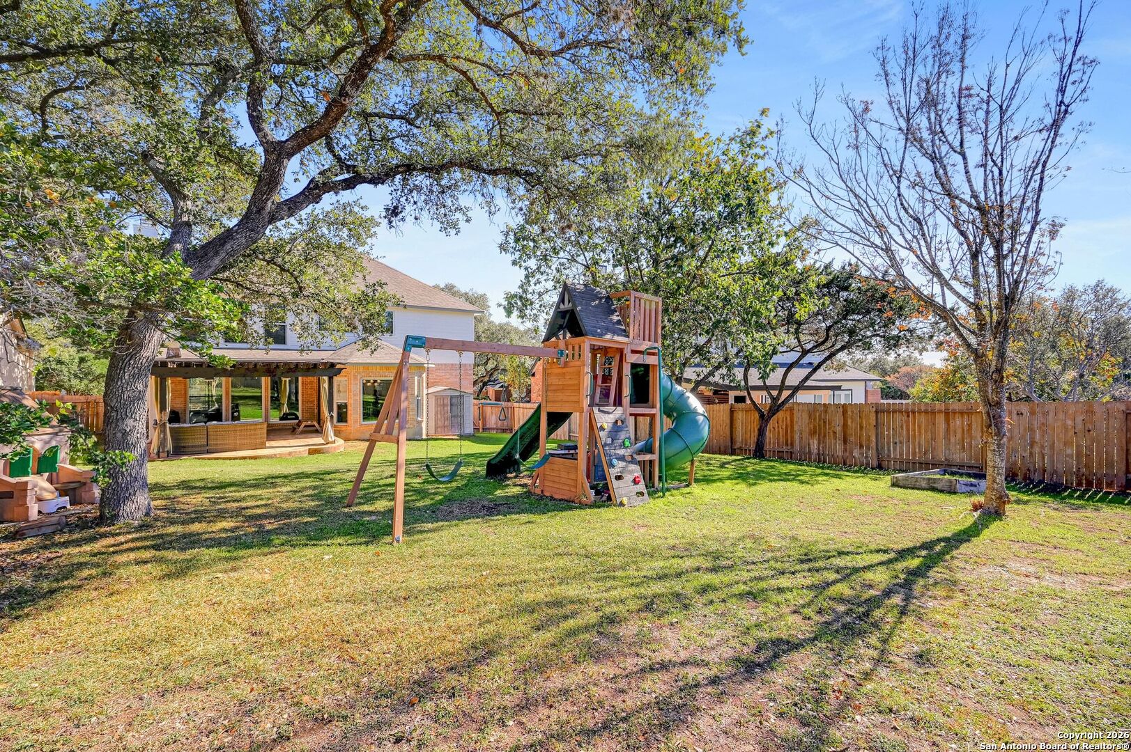 1515 Belclaire