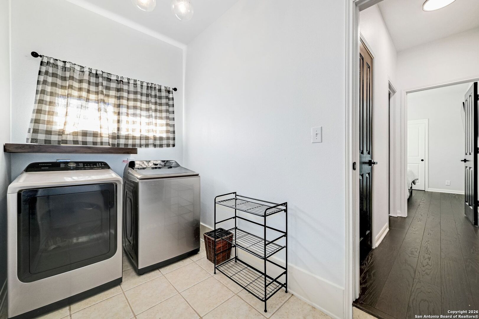 1515 Belclaire