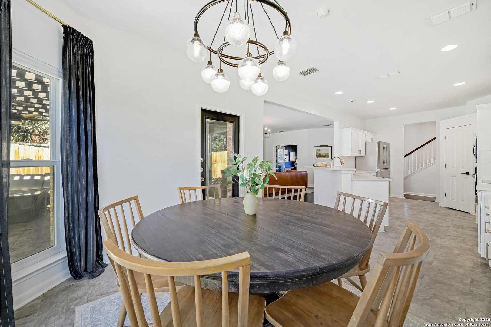 1515 Belclaire
