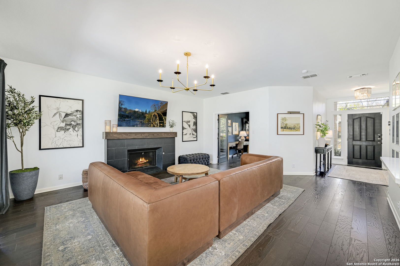1515 Belclaire