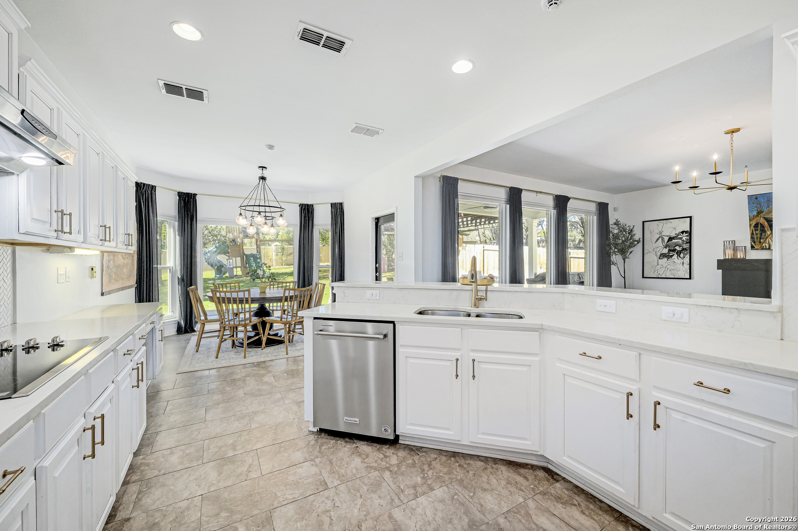 1515 Belclaire