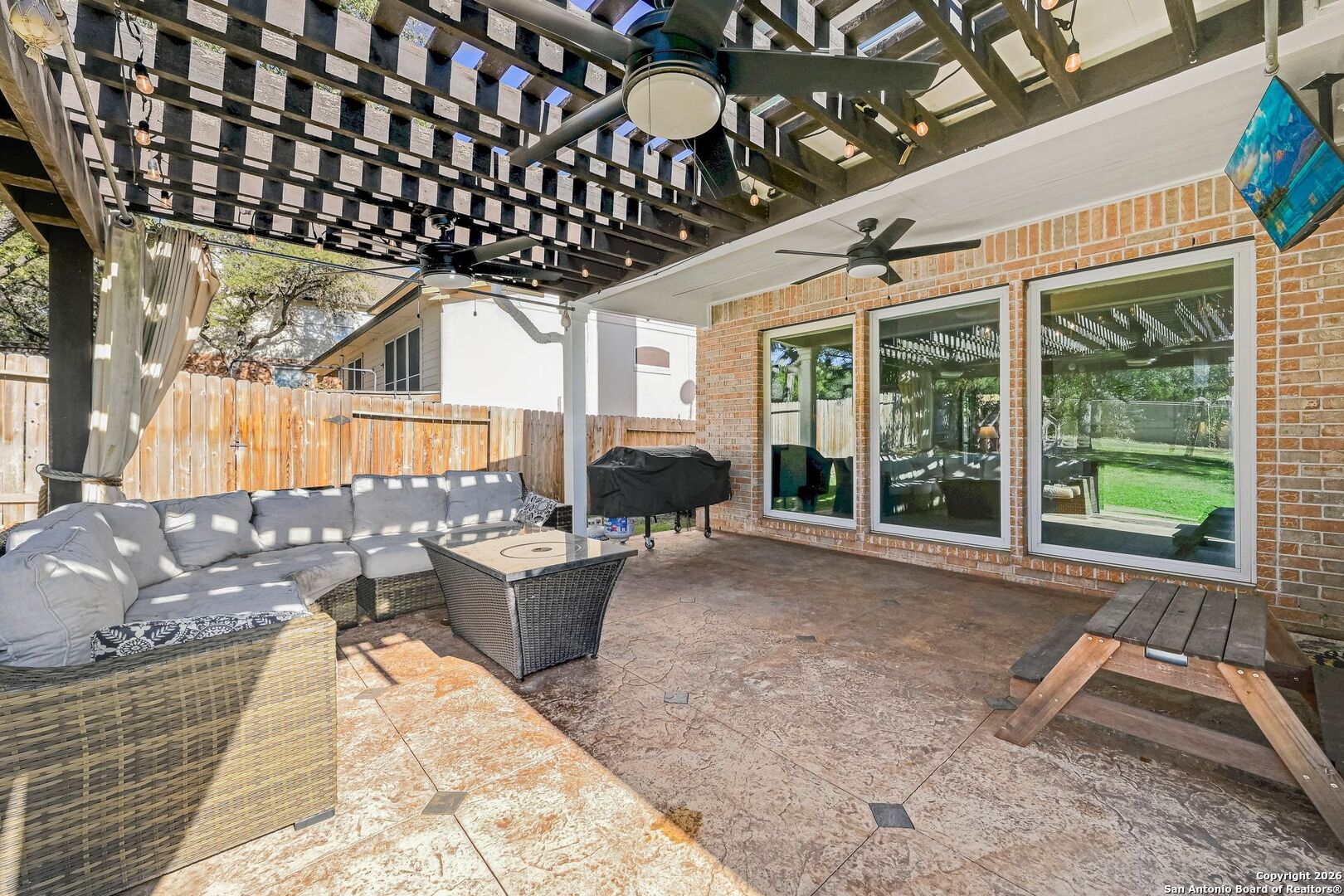 1515 Belclaire