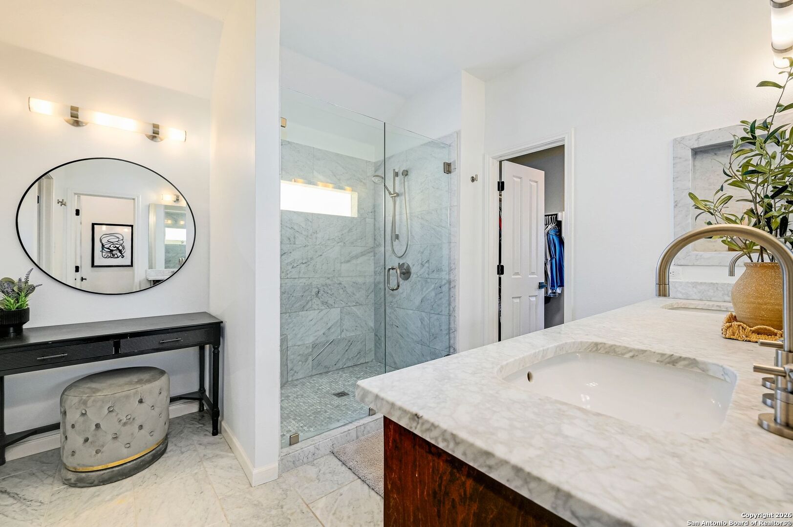 1515 Belclaire