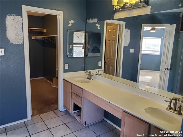 6406 Maverick Trail
