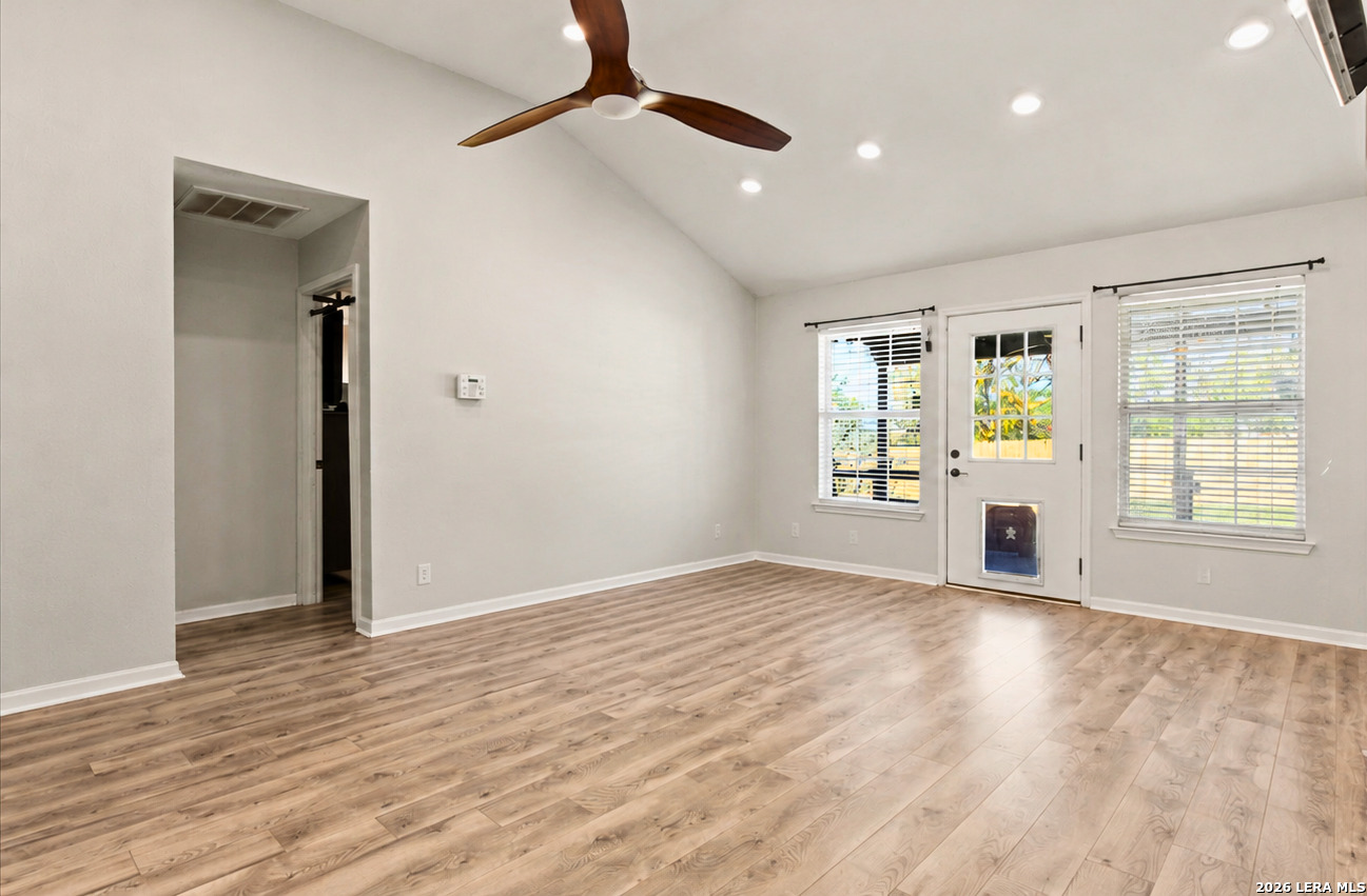204 Lake Park