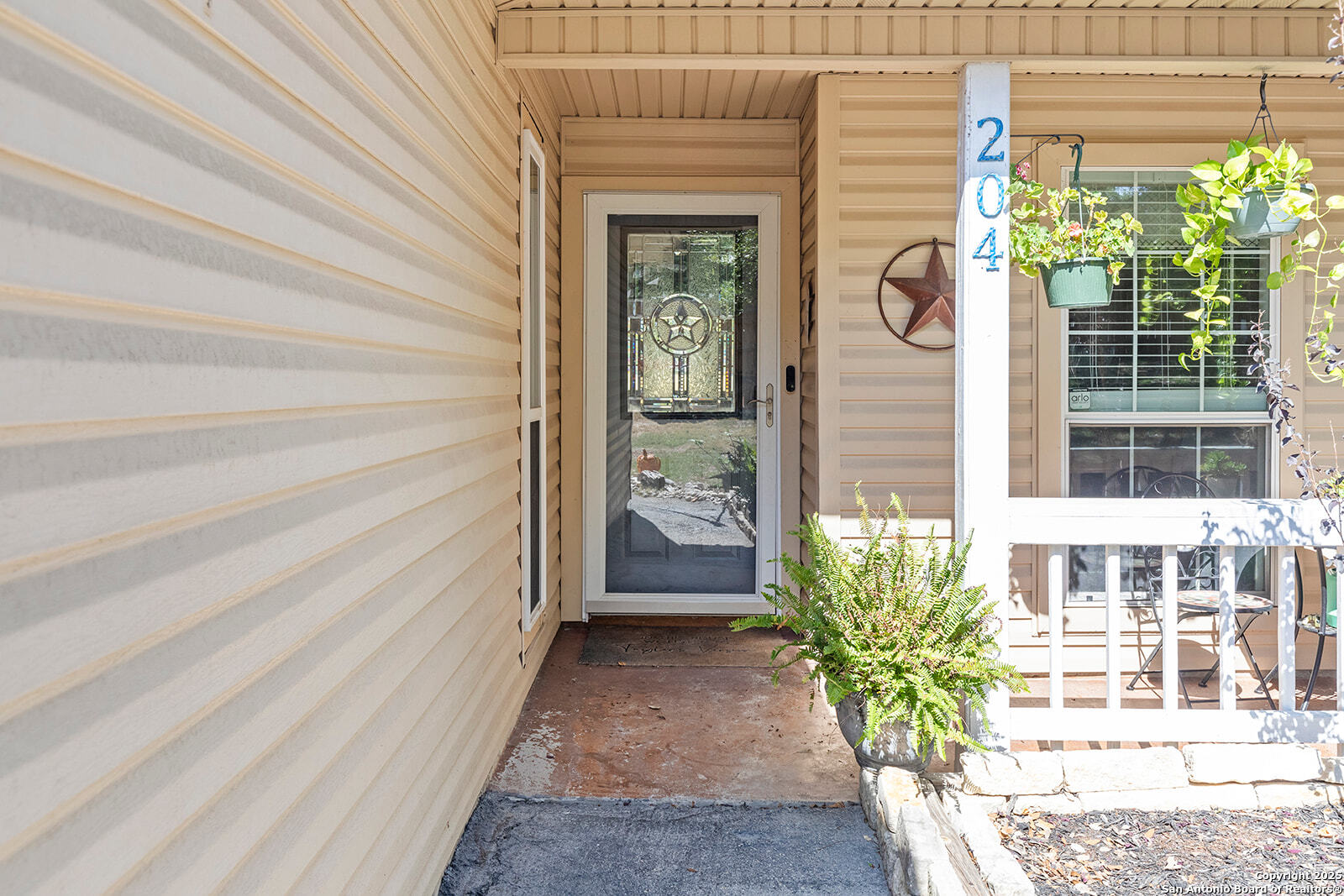 204 Lake Park