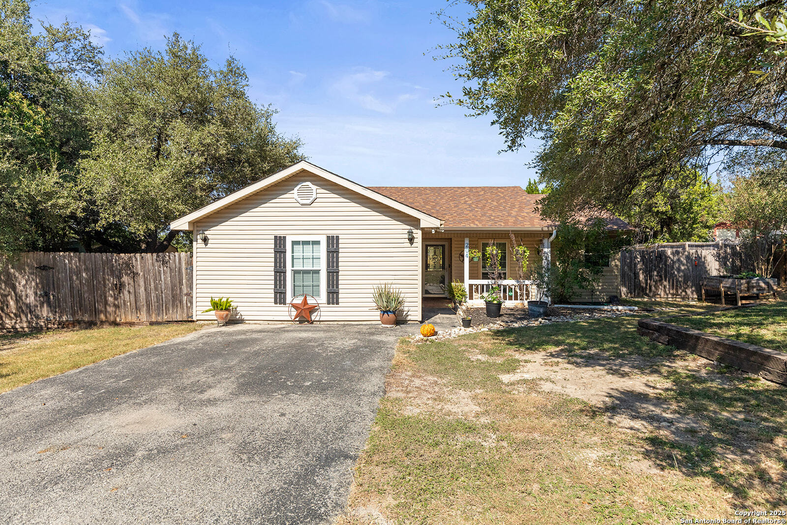 204 Lake Park