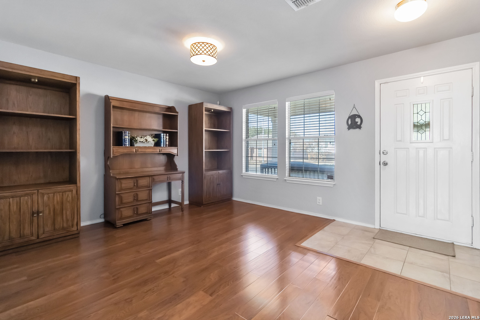 5706 Sherbrooke Oak