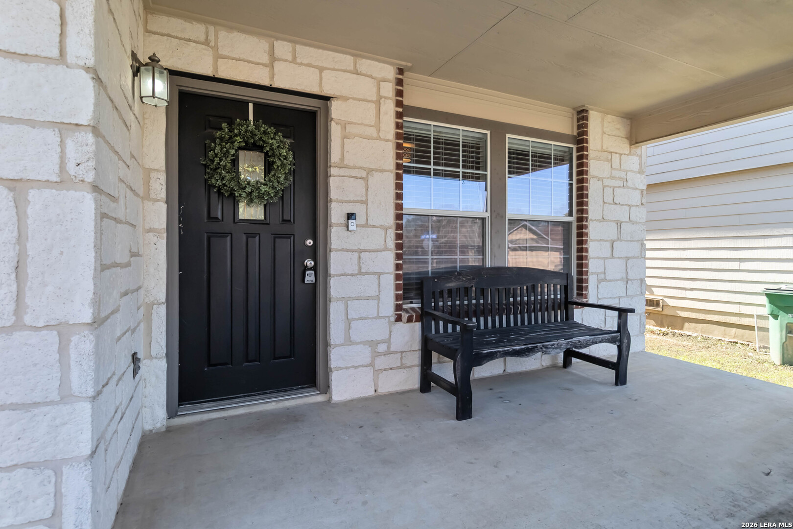 5706 Sherbrooke Oak