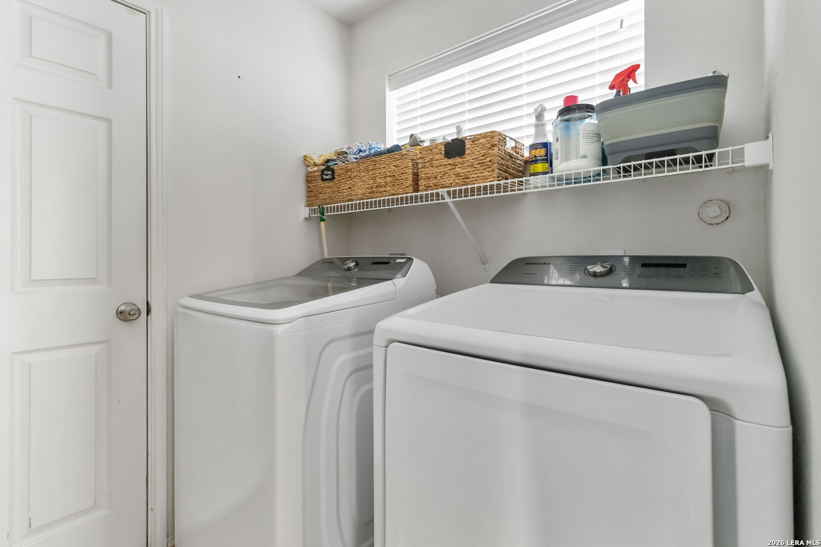 5706 Sherbrooke Oak