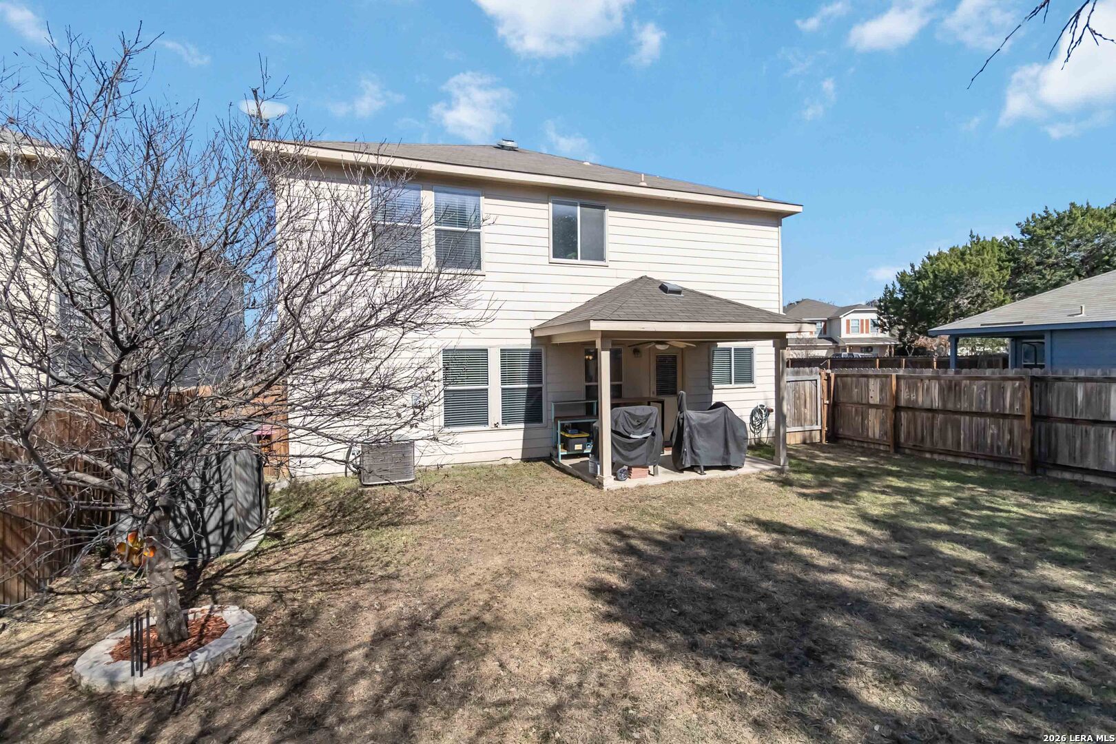 5706 Sherbrooke Oak