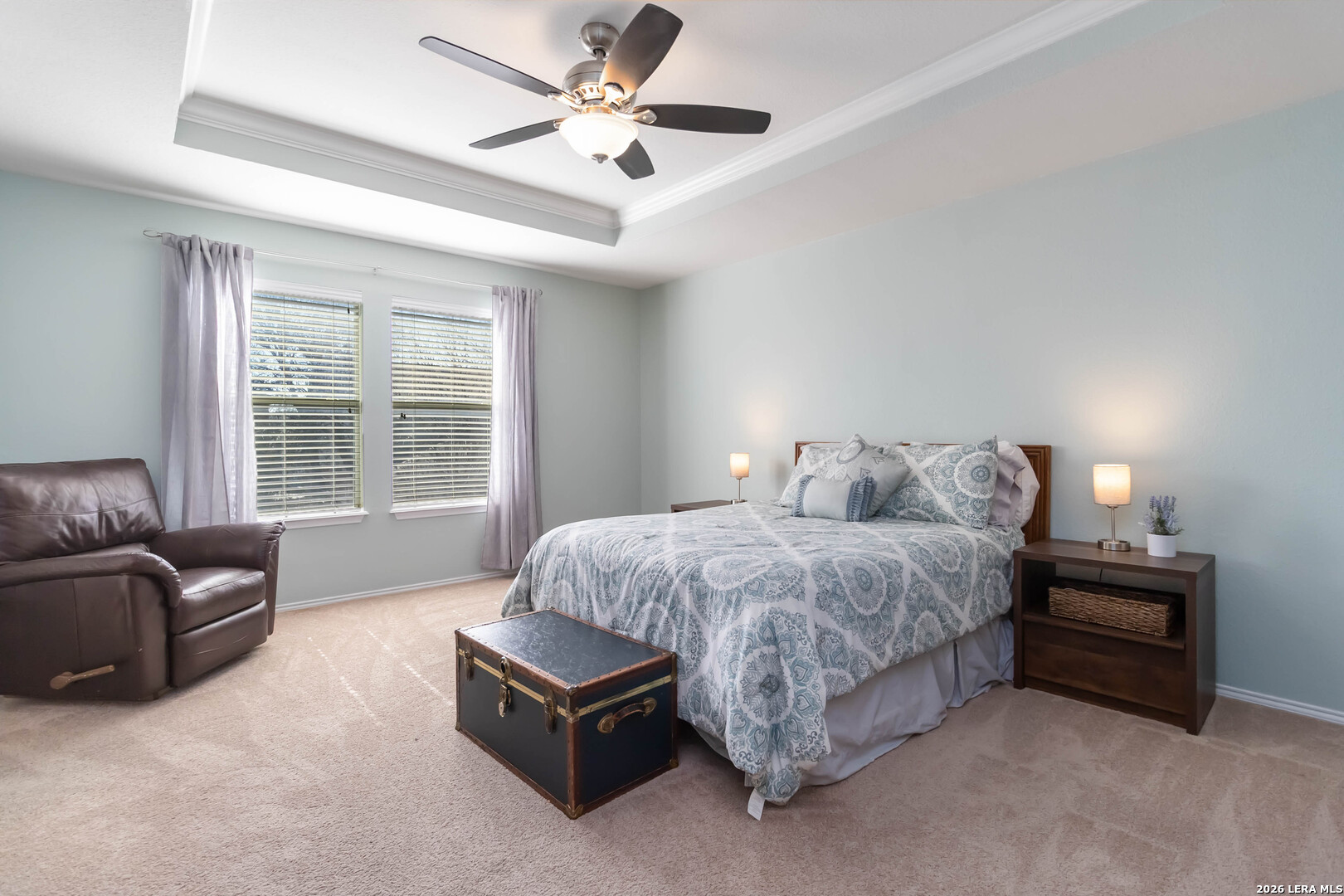 5706 Sherbrooke Oak