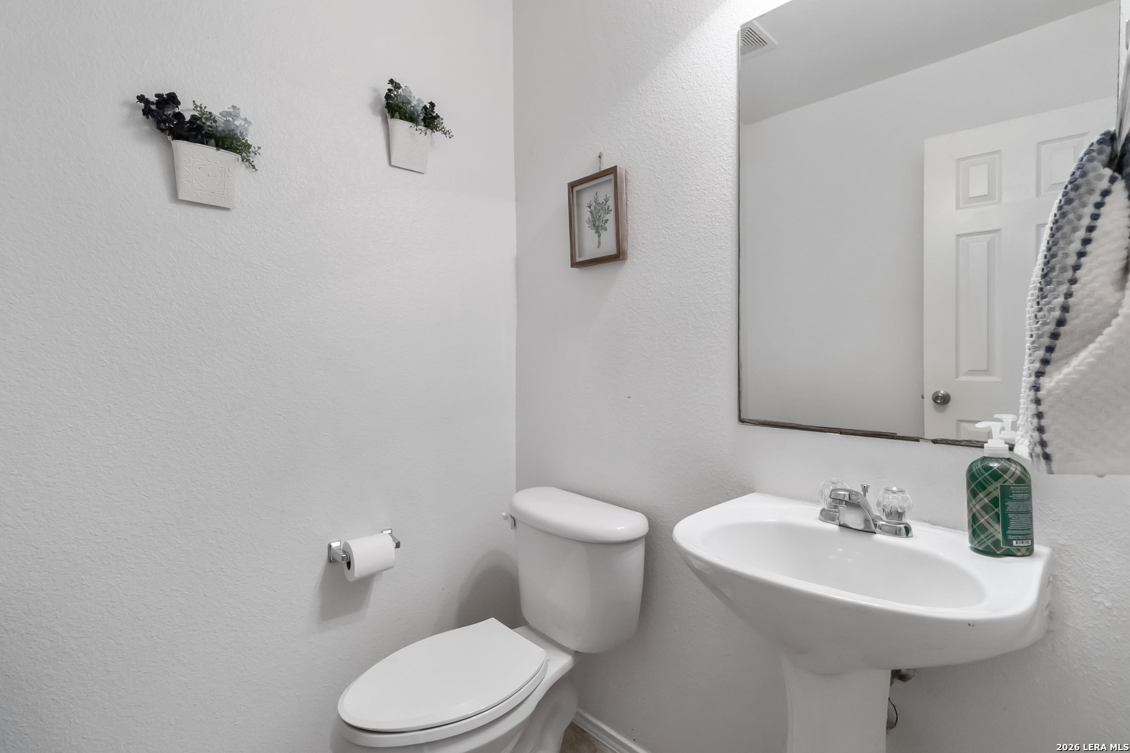 5706 Sherbrooke Oak