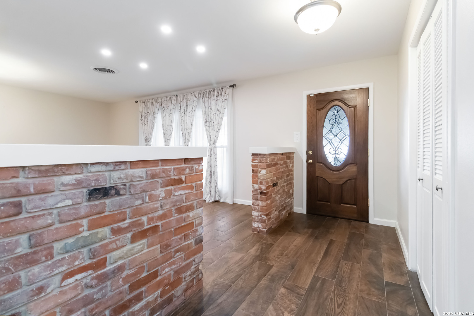 706 Susie Ct