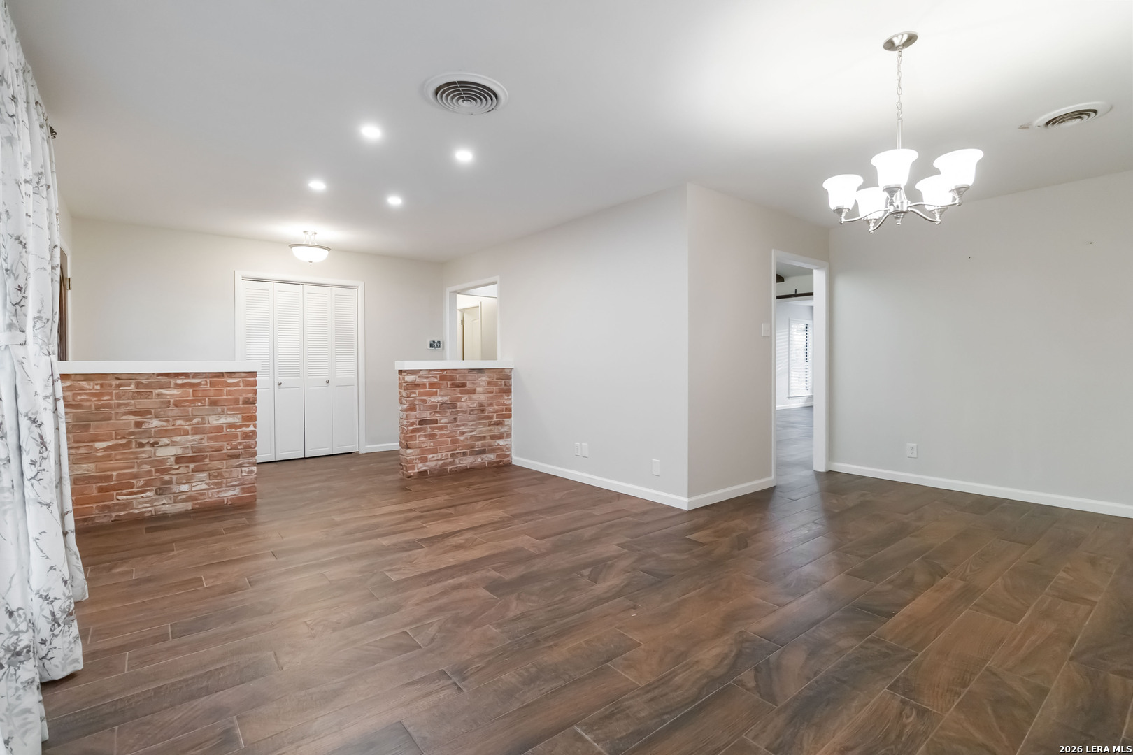 706 Susie Ct