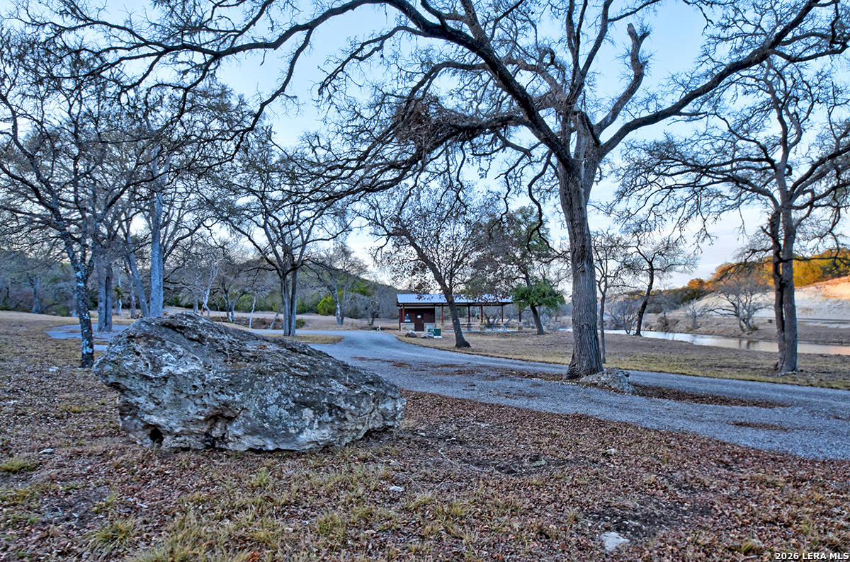 1045 S Shapen Springs
