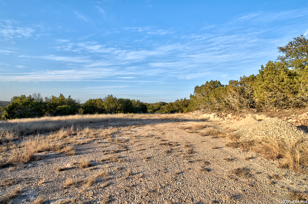 1045 S Shapen Springs