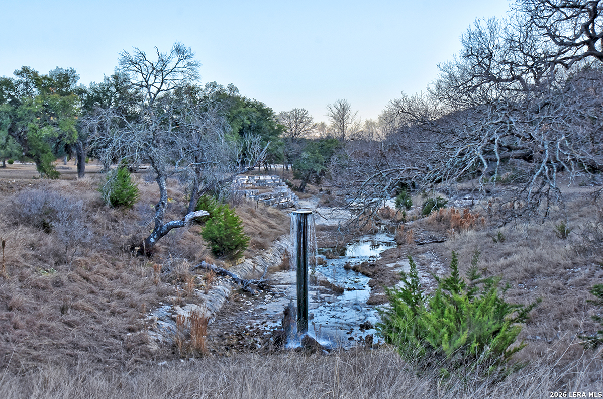 1045 S Shapen Springs