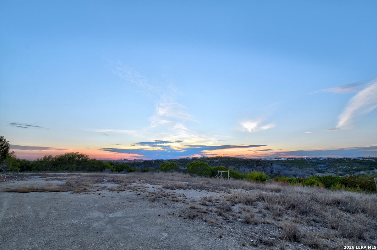 1045 S Shapen Springs