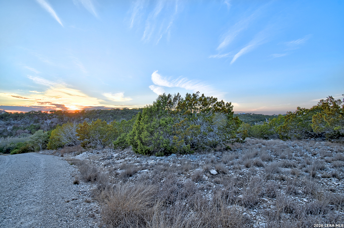 1045 S Shapen Springs