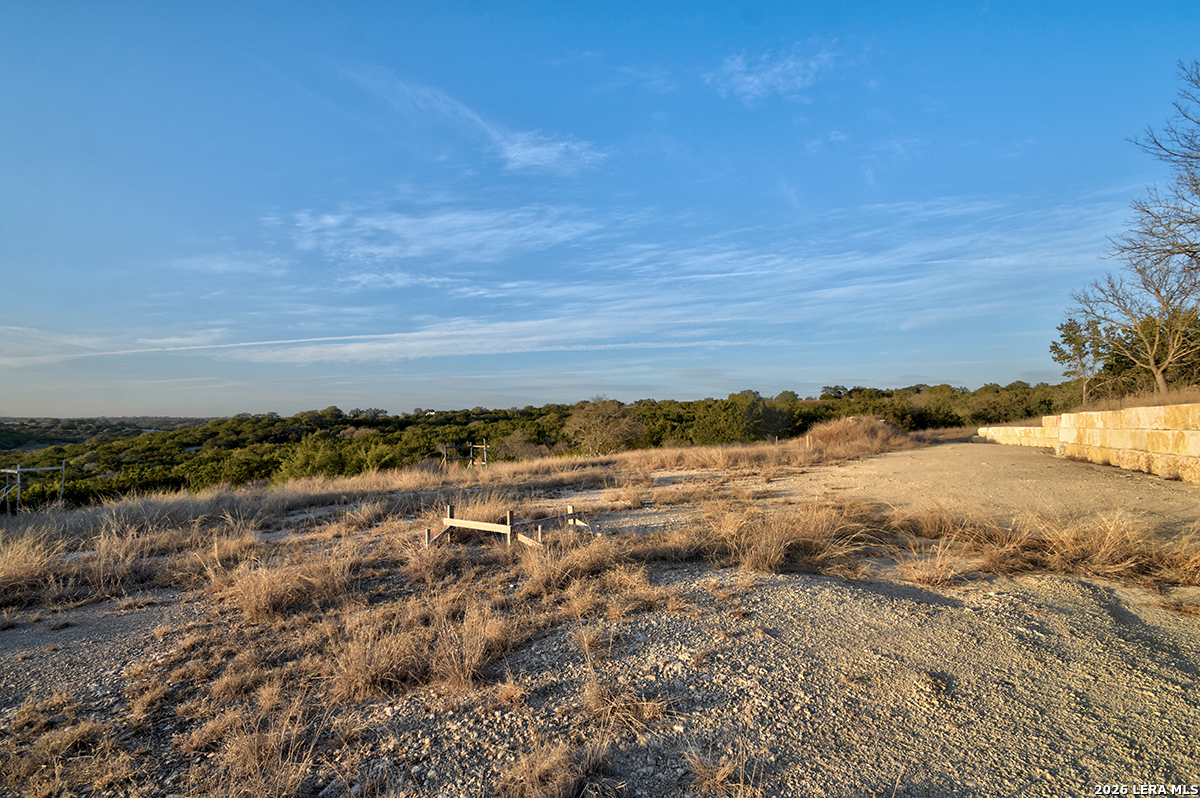 1045 S Shapen Springs