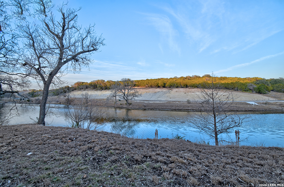 1045 S Shapen Springs