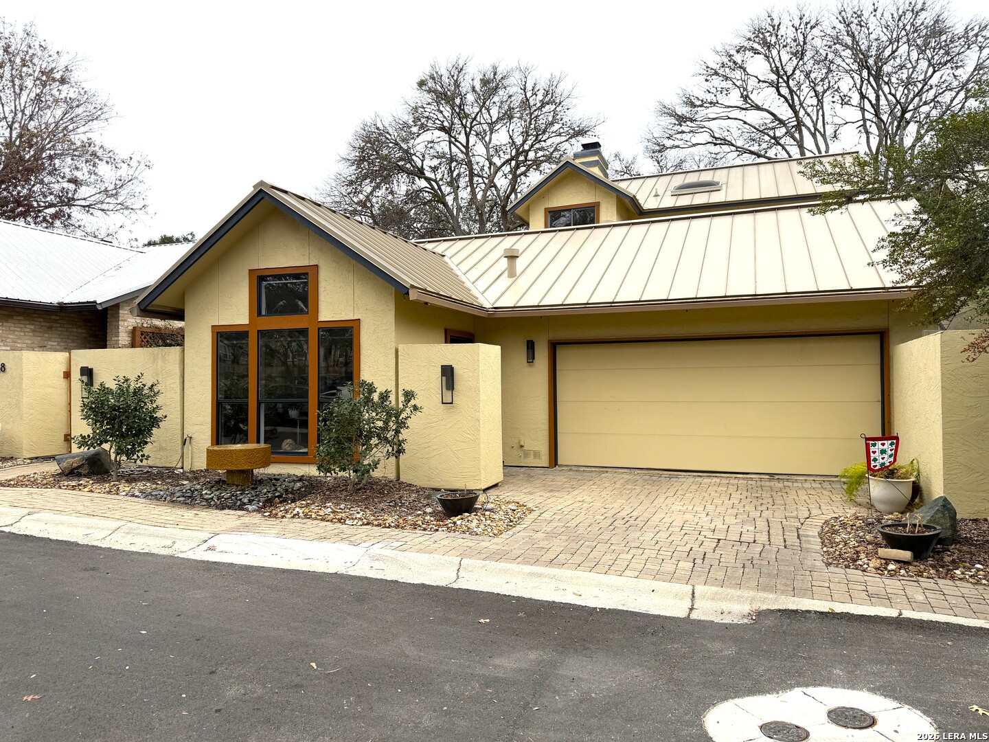 38 Oakwell Farms