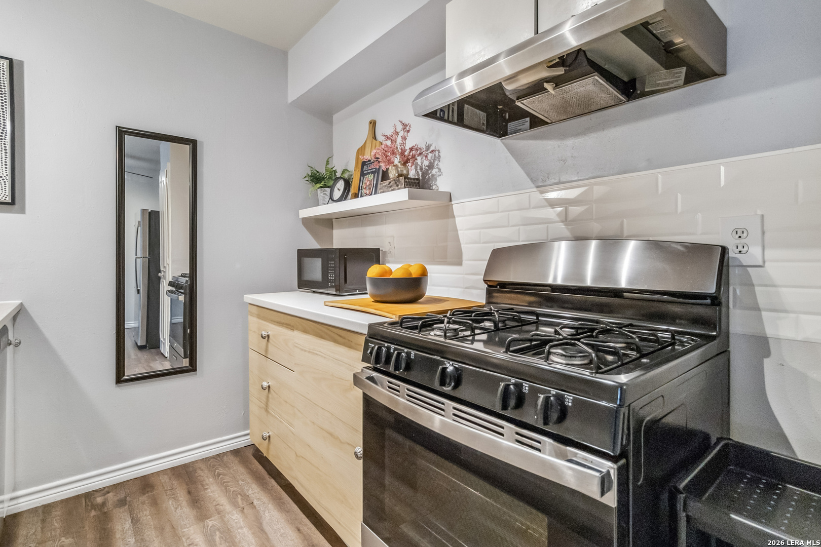 8038 Broadway Unit: 225L