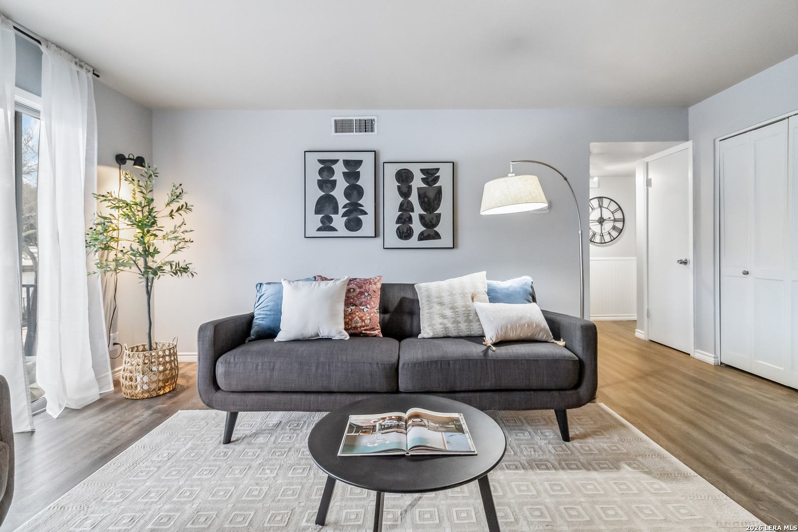 8038 Broadway Unit: 225L