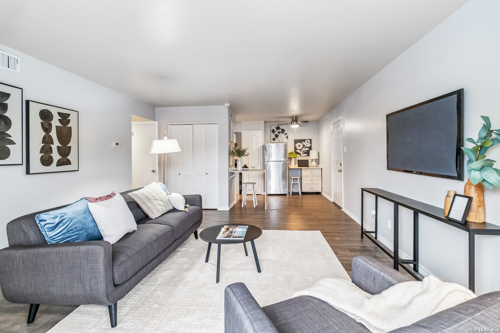 8038 Broadway Unit: 225L