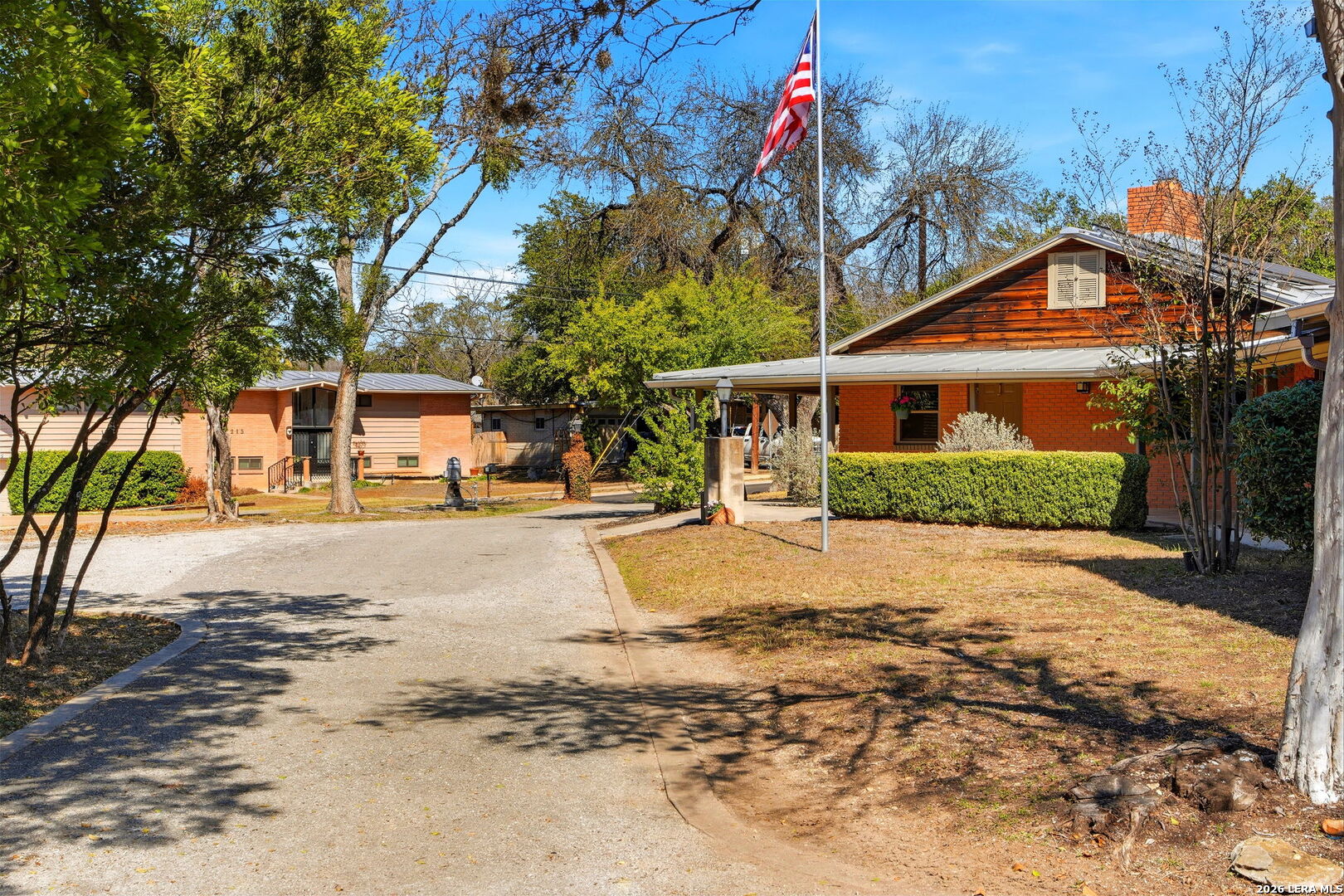 222 Herweck Dr