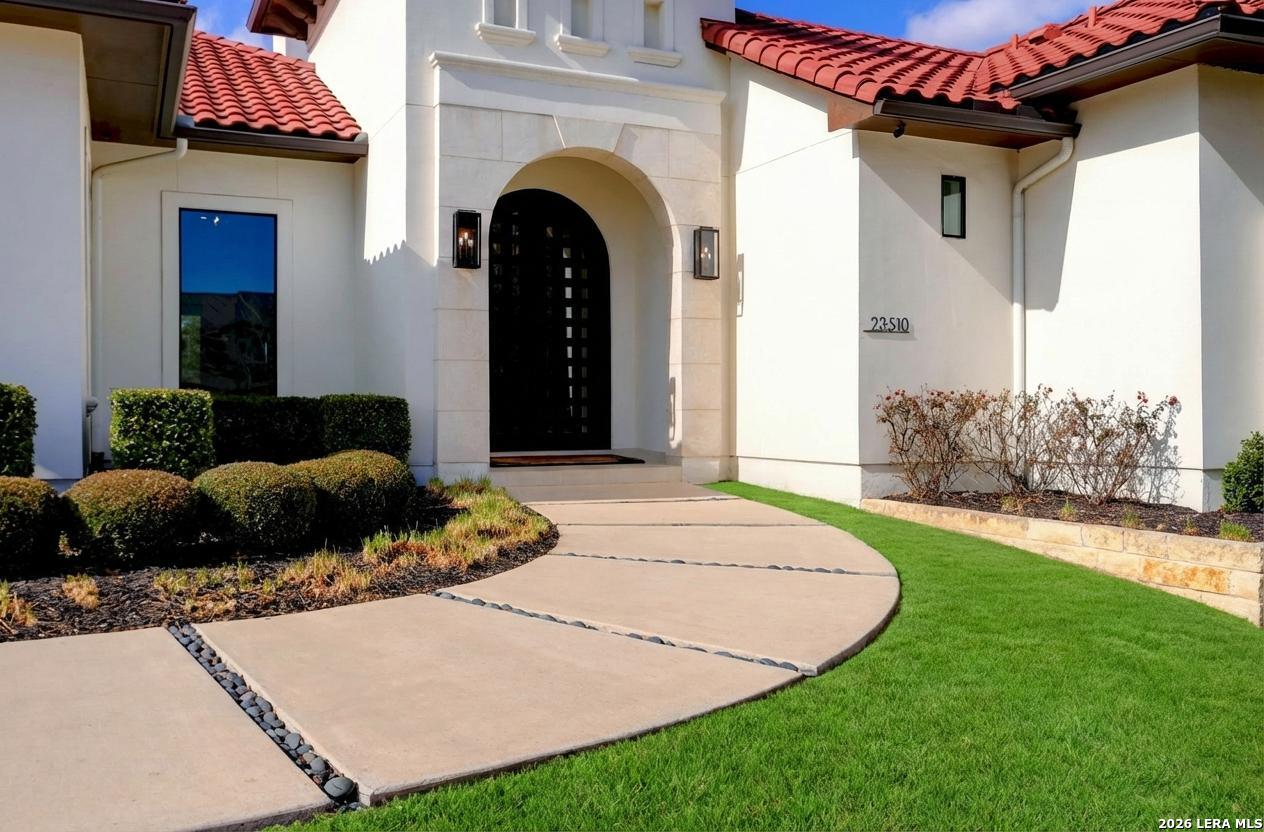 23510 Avila Ridge