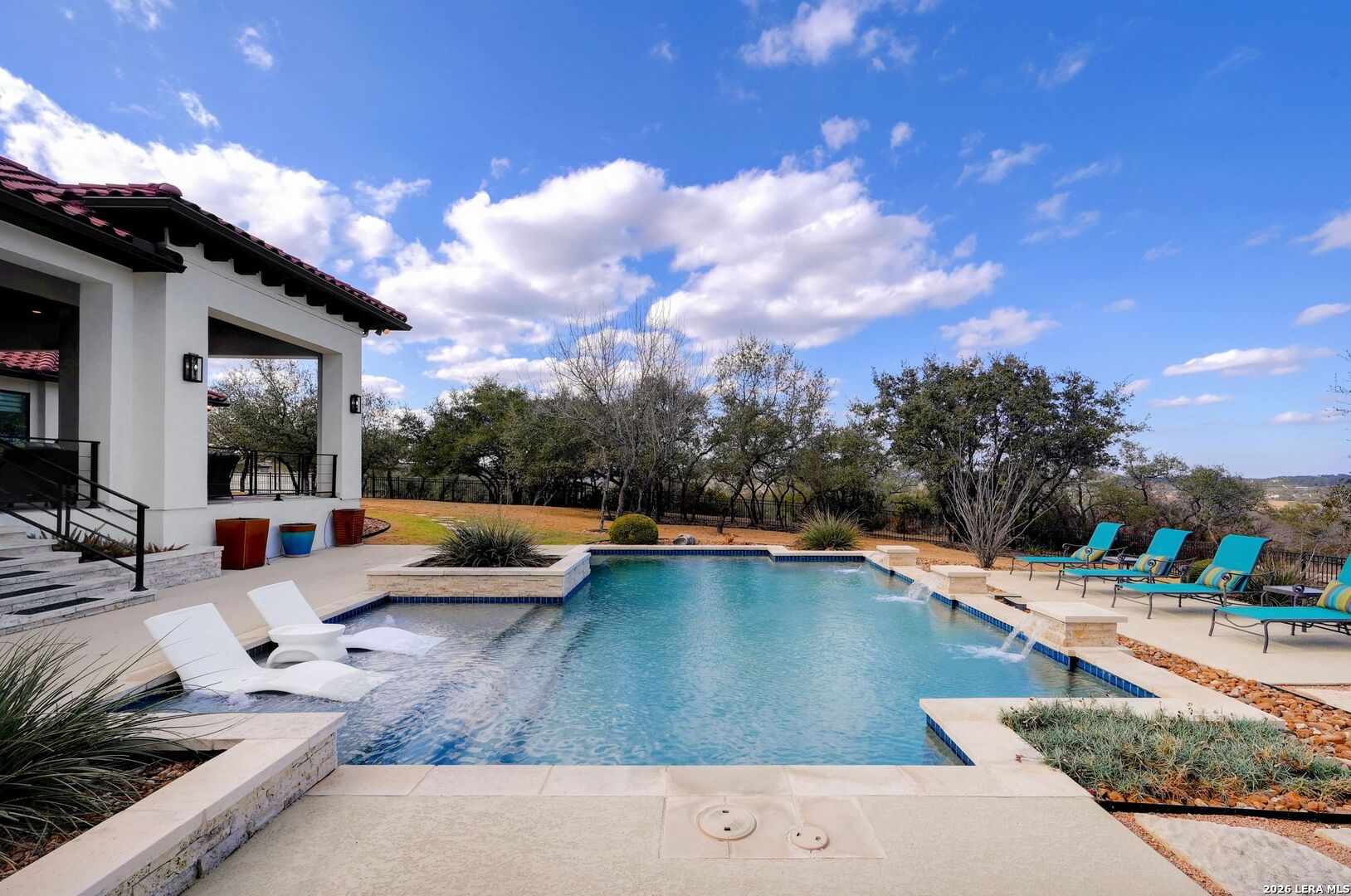 23510 Avila Ridge