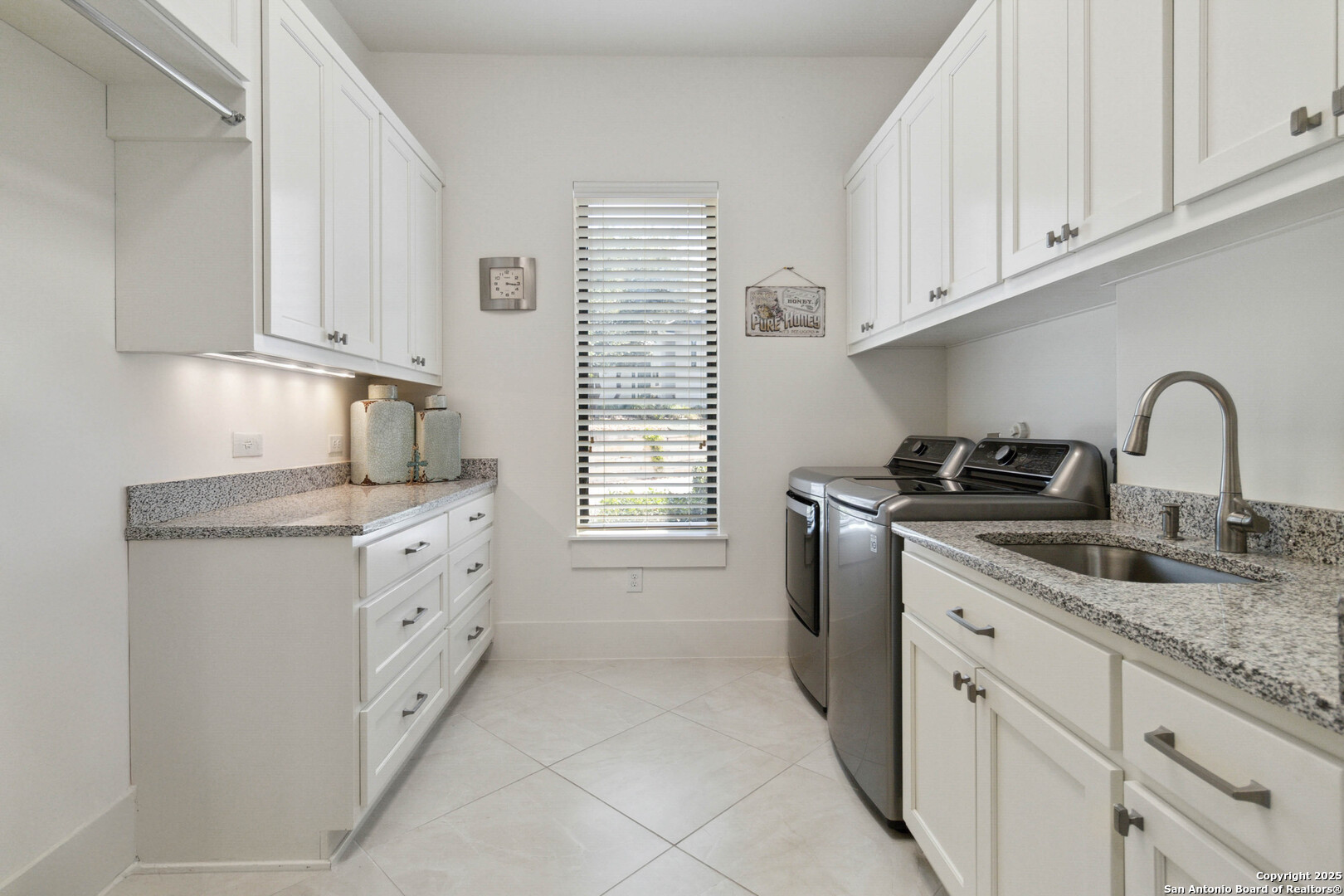 23510 Avila Ridge
