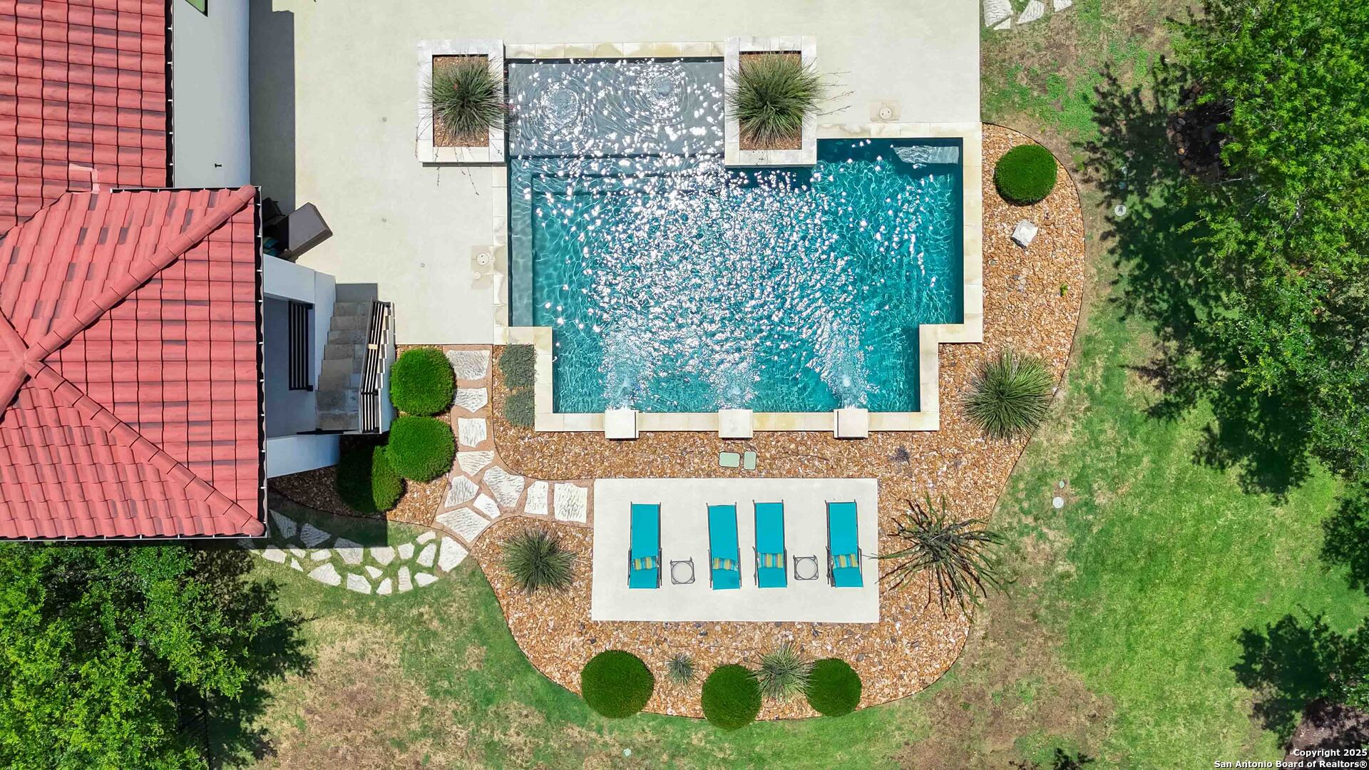 23510 Avila Ridge