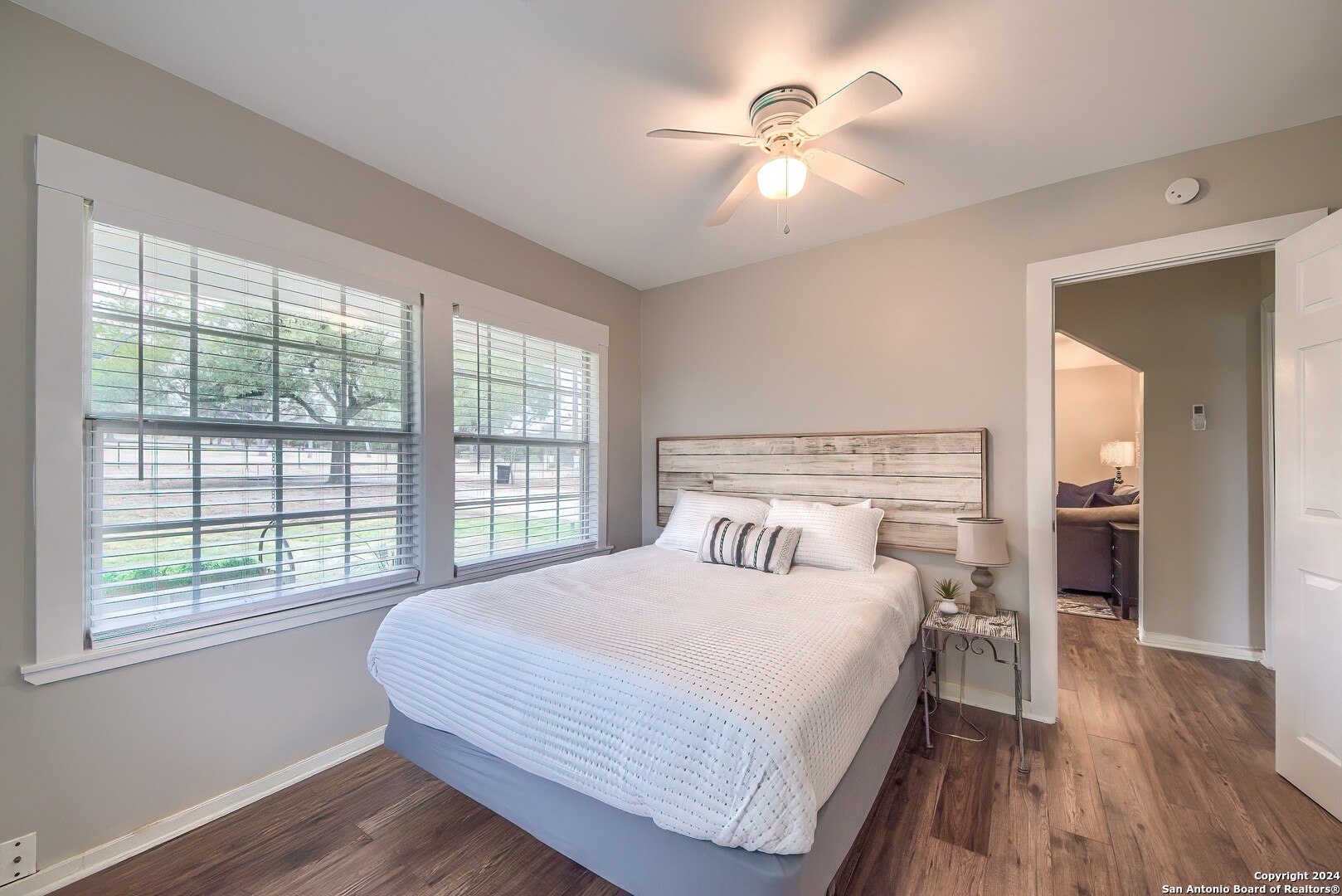 1382 RIVER RD