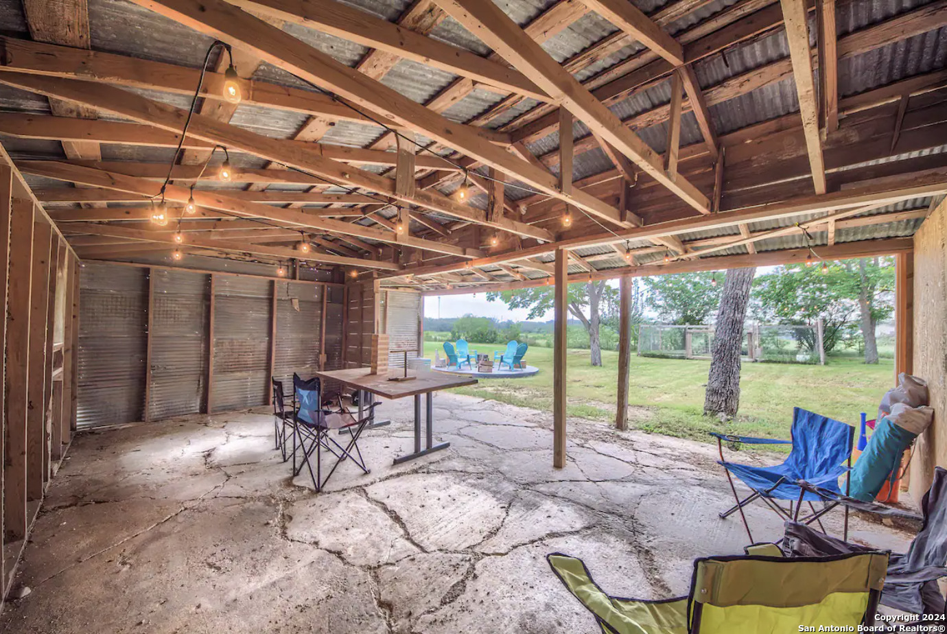 1382 RIVER RD