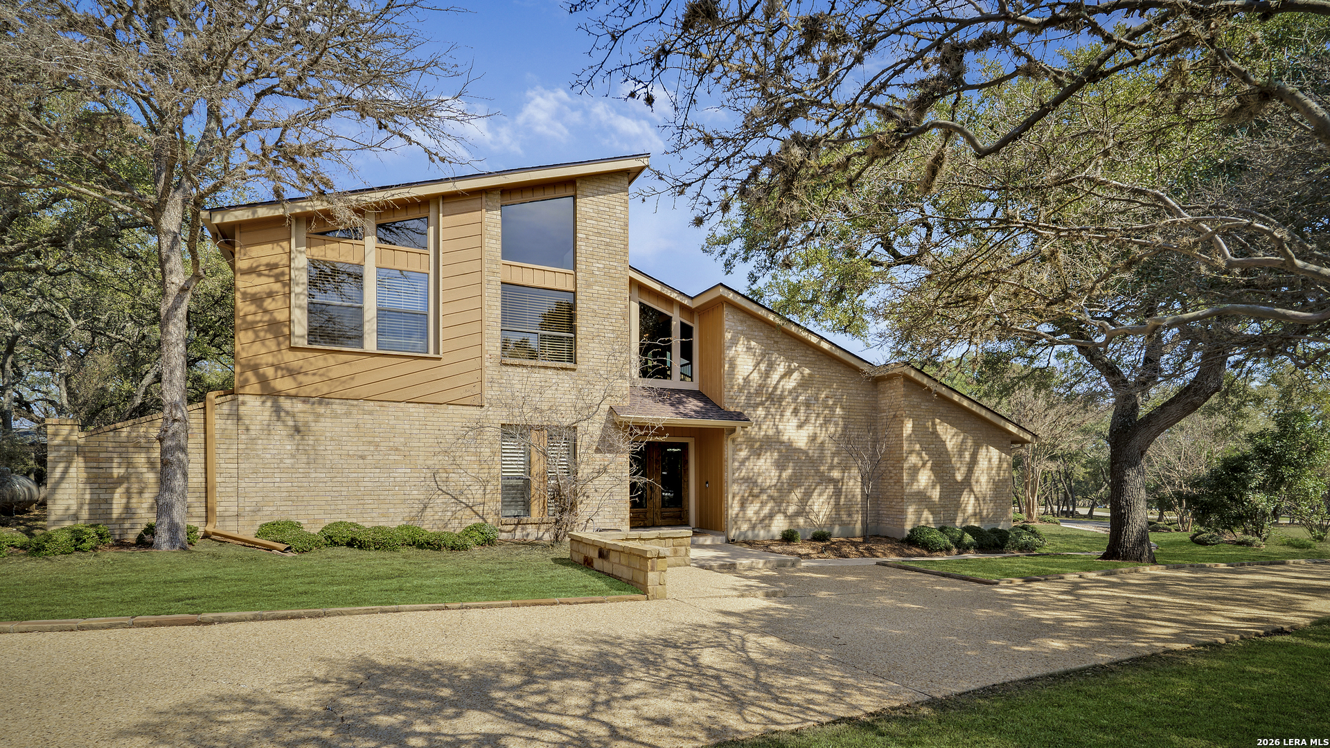8555 Noble Lark